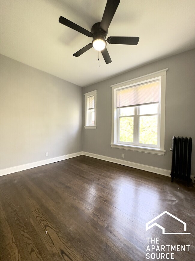 Foto del edificio - 6259 N Lakewood Ave