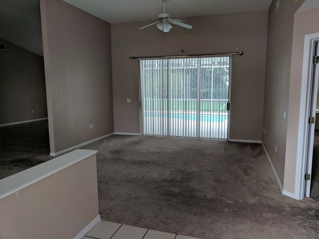 Building Photo - 225 W Romany Loop