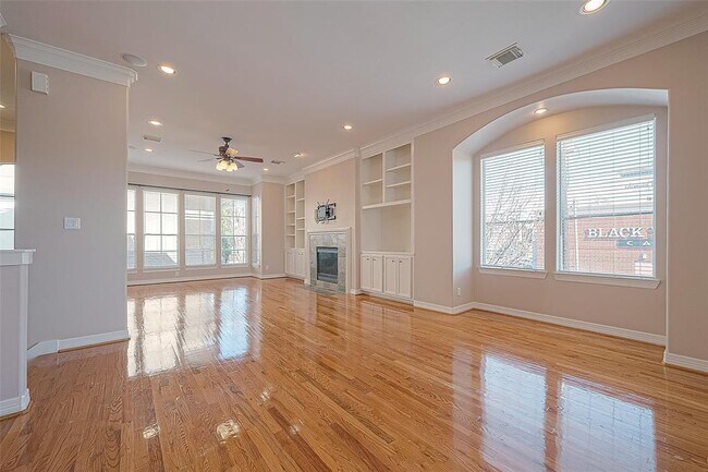 Building Photo - 155 Asbury St