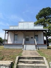 Building Photo - 2202 S Joplin Ave