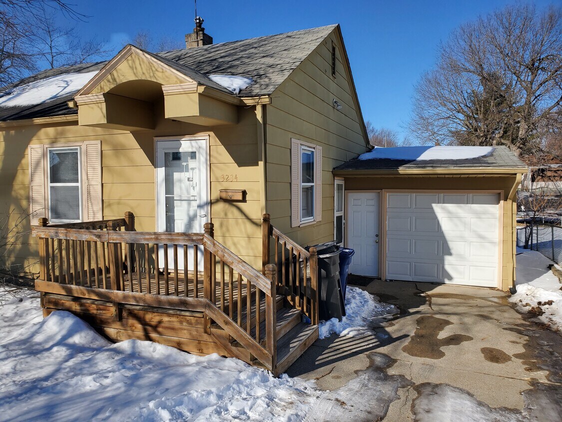 Foto principal - 3234 Kinsey Ave