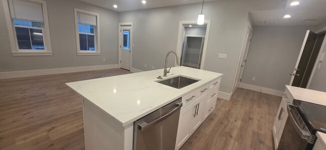 Photo - Get $1,000 on closing! NO FEE BRAND NEW LUXURY CONSTRUCTION, LAUNDRY IN UNIT, PARKING INCLUDED Apartment