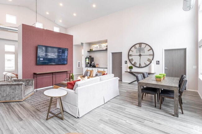 Clubhouse - Silos at Ellis Crossing