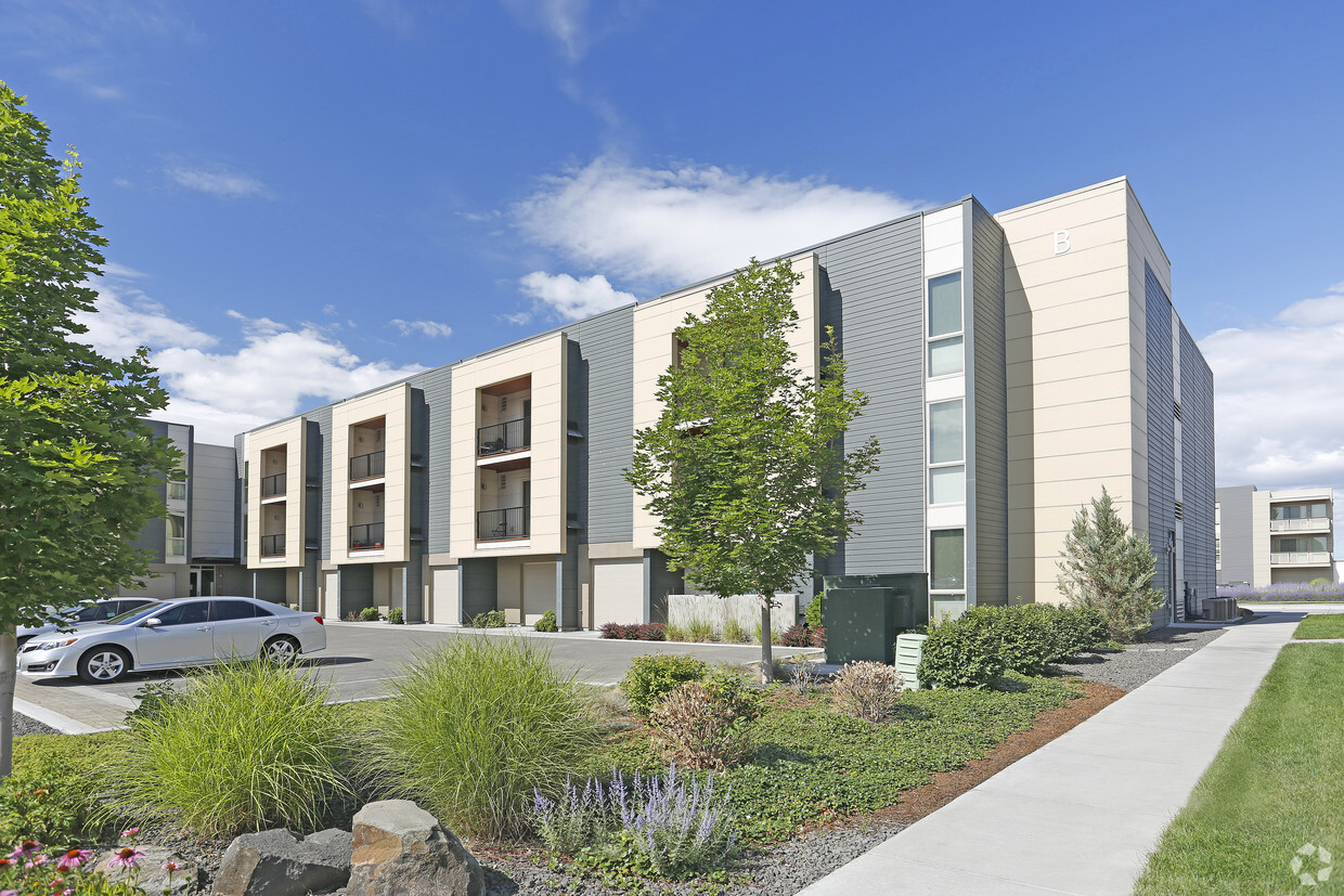 Primary Photo - Lofts at Innovation Center