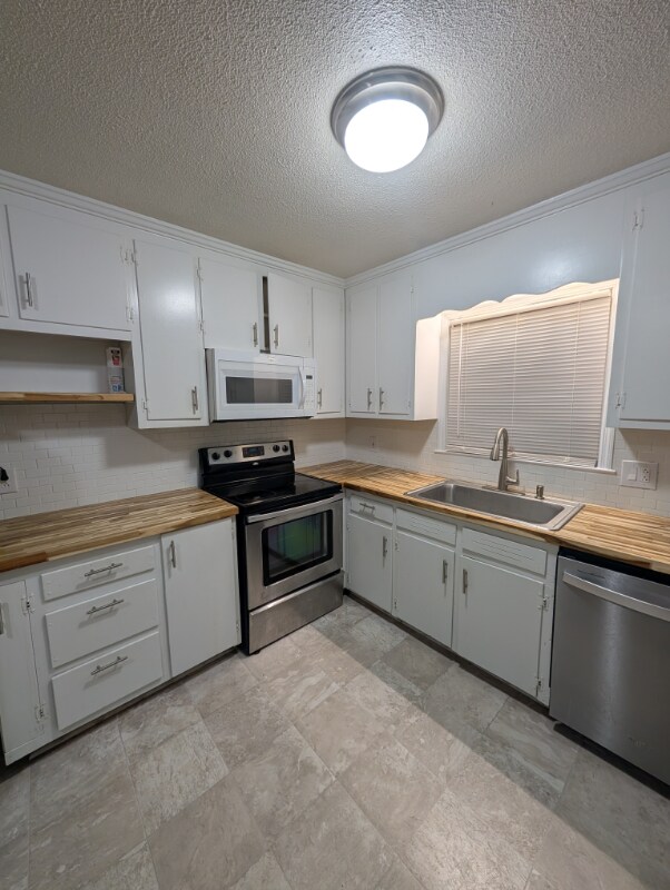 Foto del edificio - 3761 Wakefield Ln