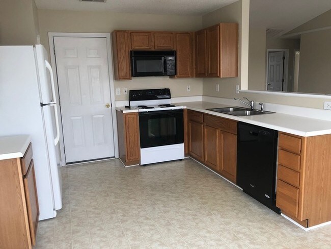 Building Photo - Beautiful 3 BR Home in Fountain Inn