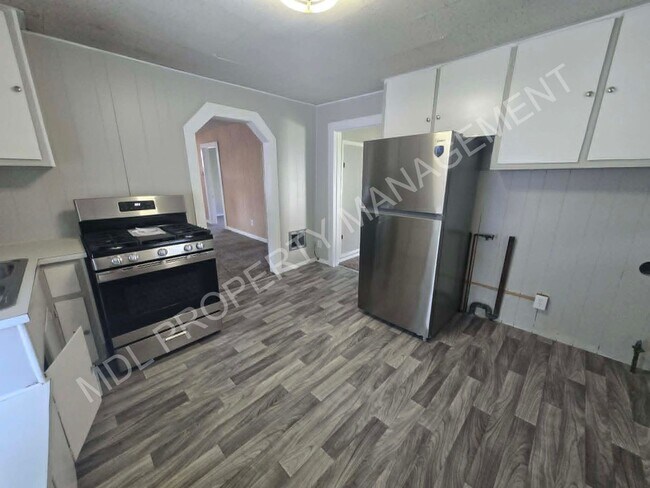 Building Photo - 2-Bedroom House in Saginaw