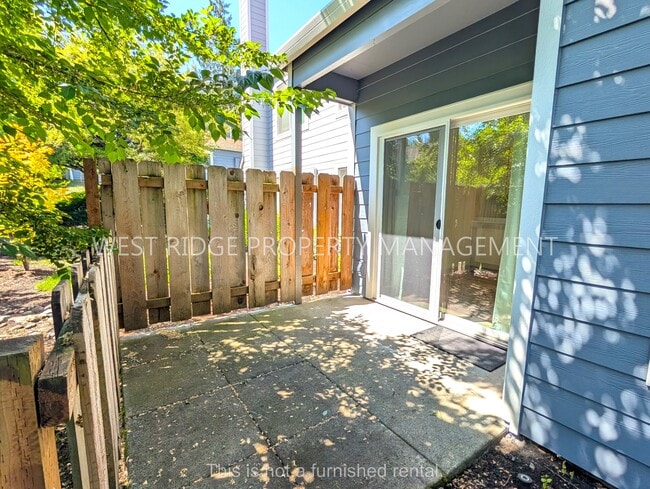 Building Photo - 7143 SW Sagert St