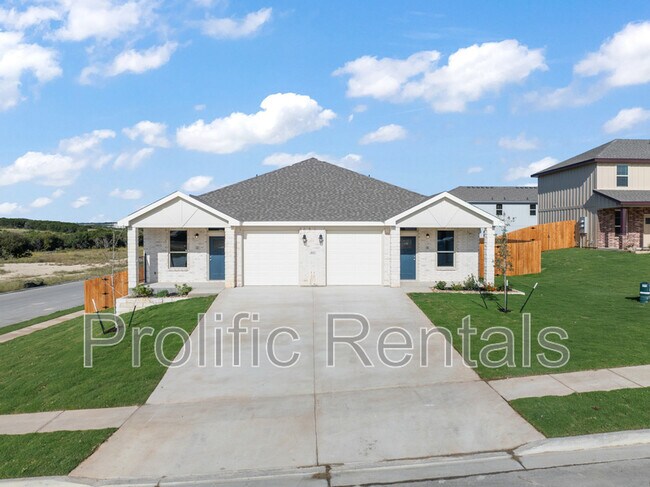 Foto del edificio - 103 Levi Ct