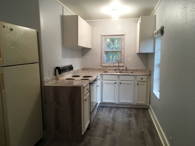 Photo - Adorable single family home