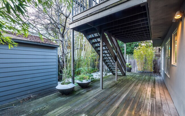 Building Photo - 76 Lapidge St