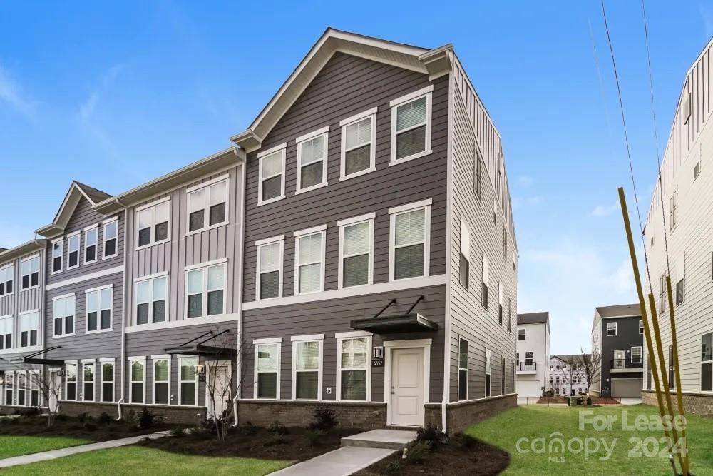 Foto principal - 4357 Johnston Oehler Rd