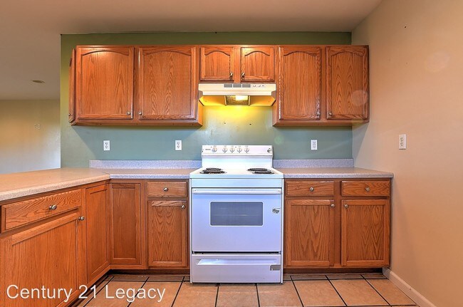 Building Photo - 2 br, 1 bath House - 2415 107 Cutoff