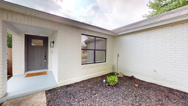 Foto del edificio - 2211 Muddy Peak Dr