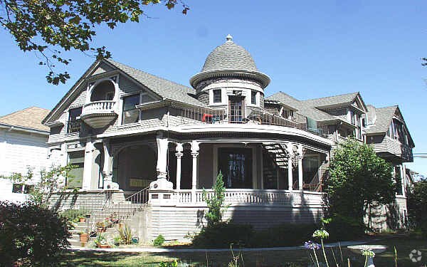 Foto del edificio - 1423 Central Ave