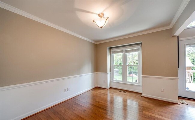 Foto del edificio - Newly Remodeled 3BD, 2BA Raleigh Home with...