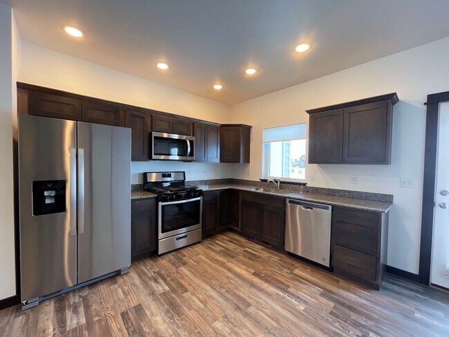 Foto del edificio - 827 Rookery Ln