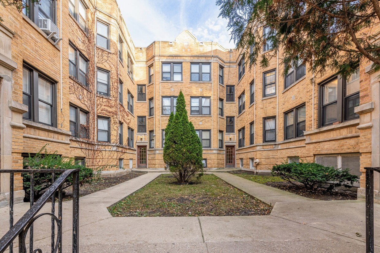 Foto principal - 7331 N Honore St