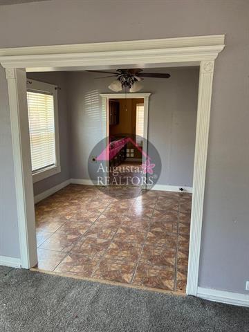 Building Photo - 507 E Ave B