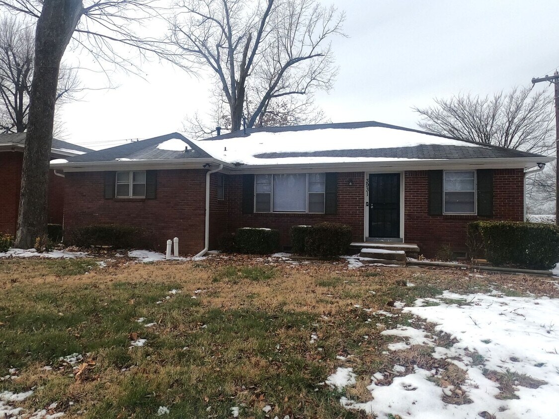 Primary Photo - Newly Renovated Home in Parkway Village