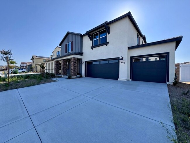Foto del edificio - 4 bedroom Quartz Ranch home for LEASE in M...