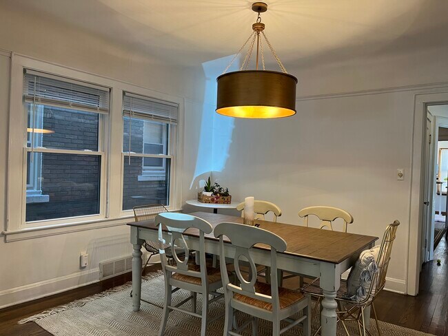 Foto del edificio - 1266 Beaconsfield Ave