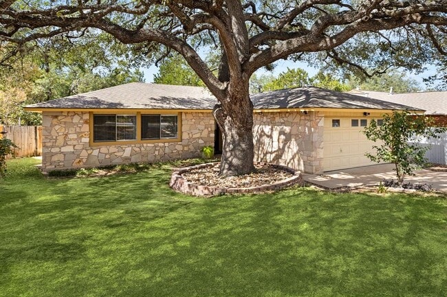 Foto del edificio - 7908 Peaceful Hill Ln
