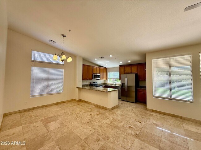 Foto del edificio - 15731 N 102nd St