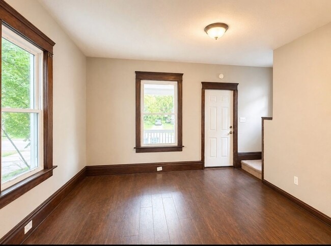 Building Photo - 836 Stadelman Ave