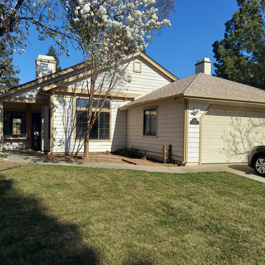 Primary Photo - 7529 Ryland Ct