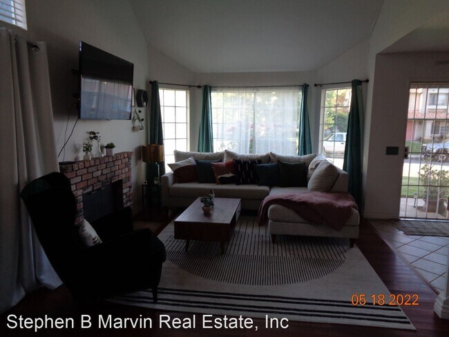 Building Photo - 3 br, 2.5 bath House - 3048 Dearborn Avenue