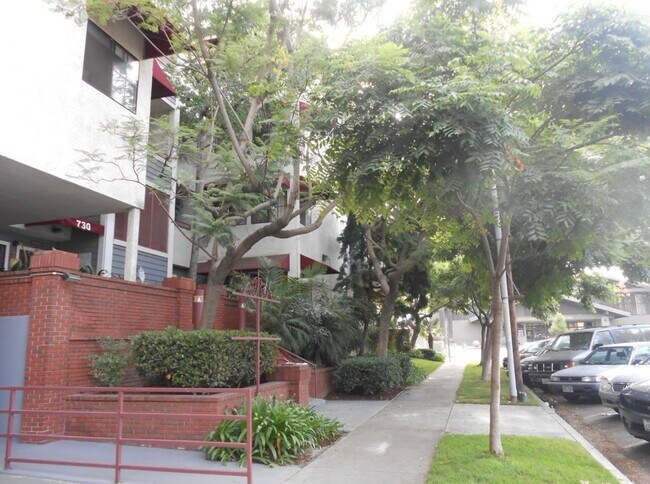 Foto del edificio - 730 W 4th St