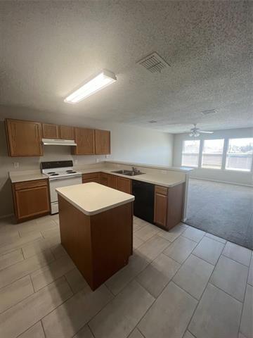 Building Photo - 1701 Willow Way