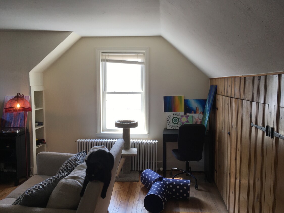 Primary Photo - 1706 MacLean Ct