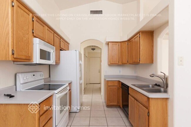 Foto del edificio - 8374 W Audrey Ln