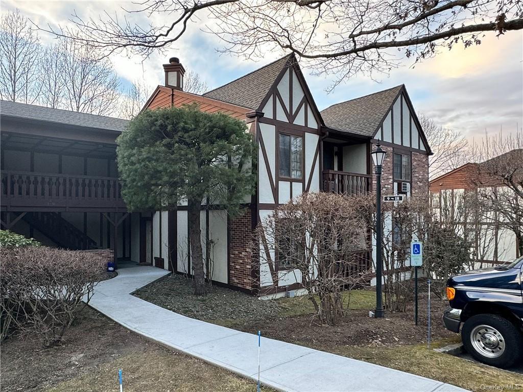 13 Foxwood Cir, Mount Kisco, NY 10549 Condo for Rent in Mount Kisco