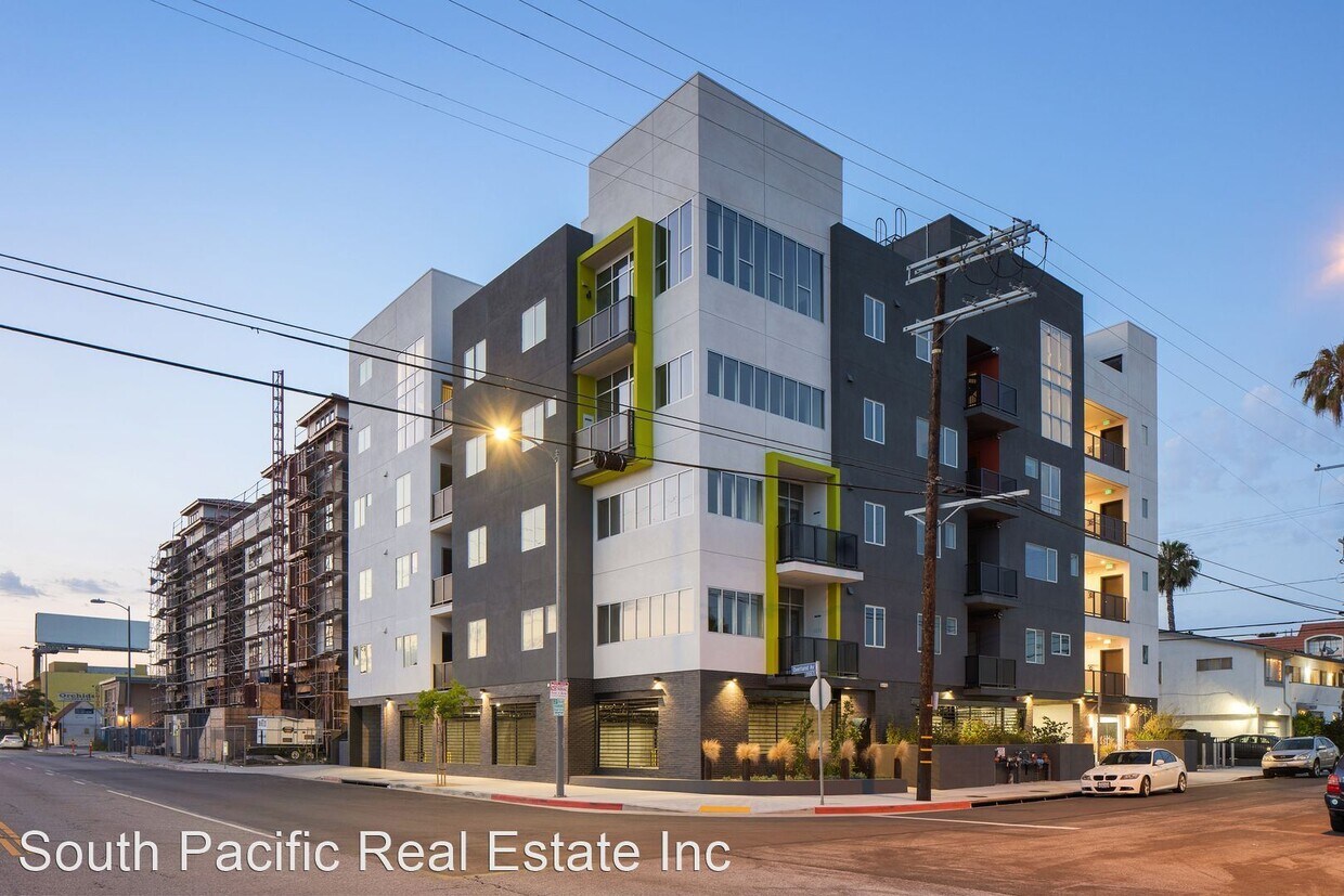 Foto principal - 10625 Tabor St