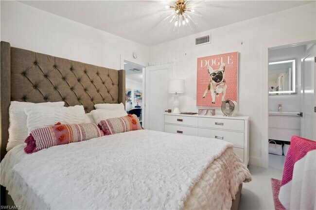 Foto del edificio - ***BROOKSIDE NO HOA PROCESS SO PERFECT FOR...