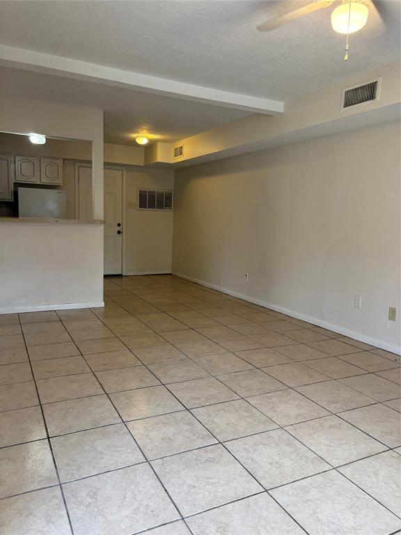 Building Photo - 218 S Pruett St