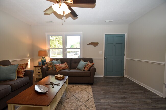 Foto del edificio - 4609 Trafalgar Rd