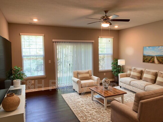 Building Photo - 5624 Brownstone Dr