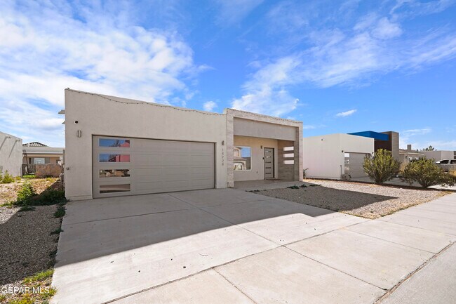 Foto del edificio - 14724 Mountain Breeze Ave