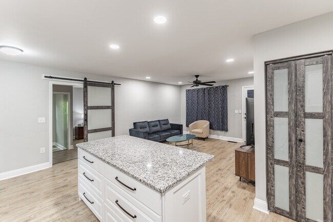 Building Photo - 2409 Halmac Dr NW