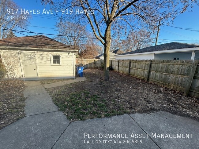Building Photo - 917 Hayes Avenue