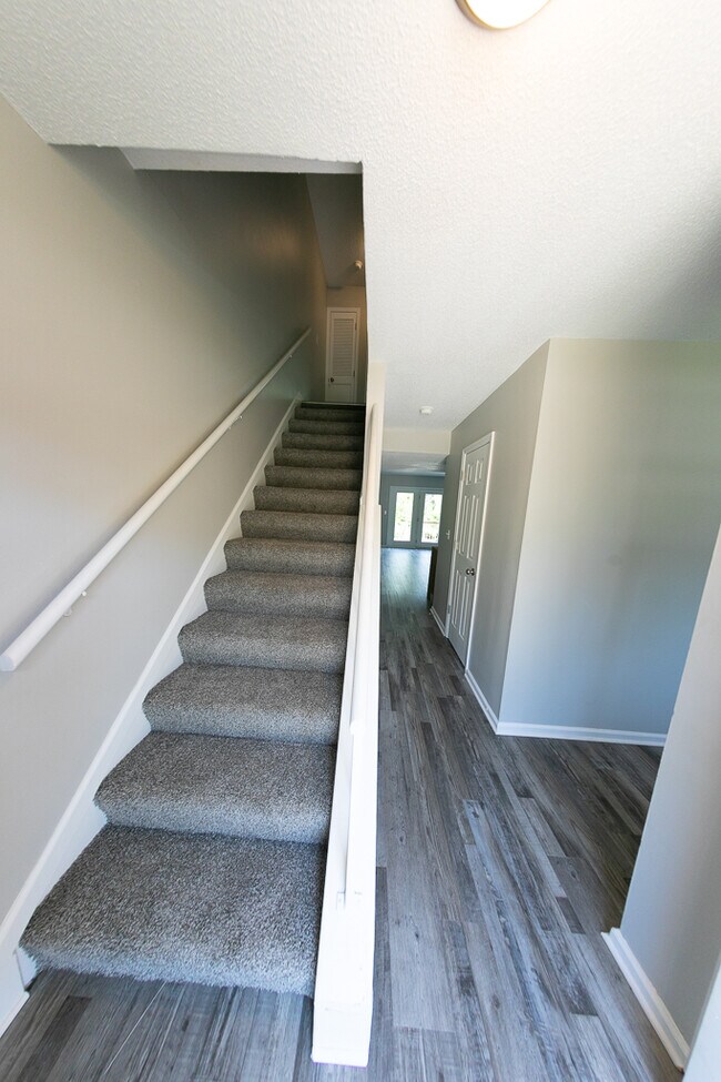 821 Broad St, Warrensburg, MO 64093 Townhome Rentals in Warrensburg