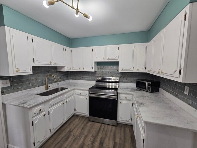 Foto del edificio - 105 California Ave