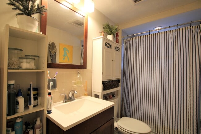 Foto del edificio - 93 Hillside St