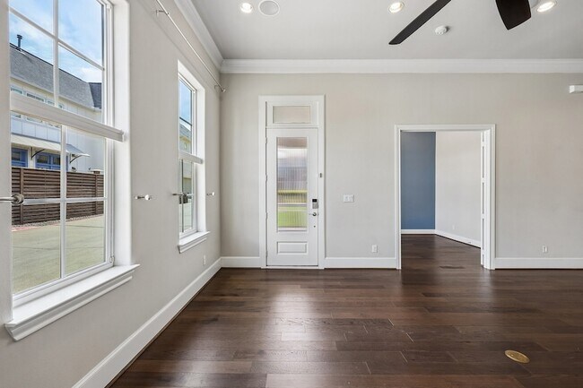 Foto del edificio - 708 Wooster Ln