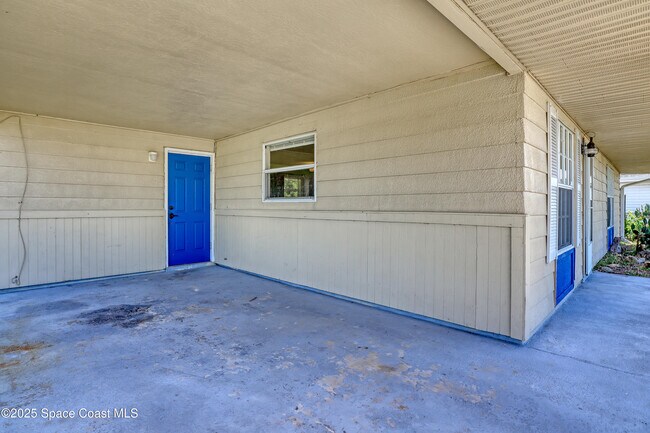 Building Photo - 775 Bianca Dr NE