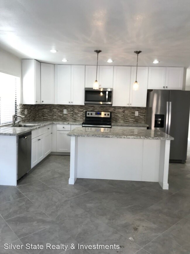 Building Photo - 5 br, 3 bath House - 4754 Monaco Road